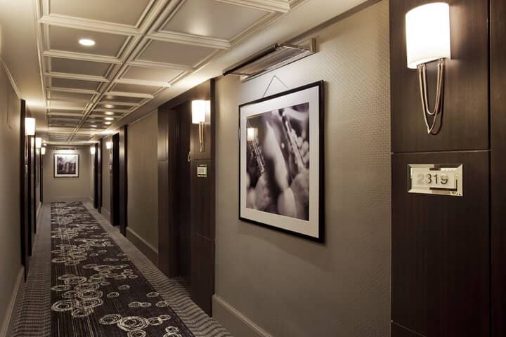 Ballroom/Hall 31 of 39